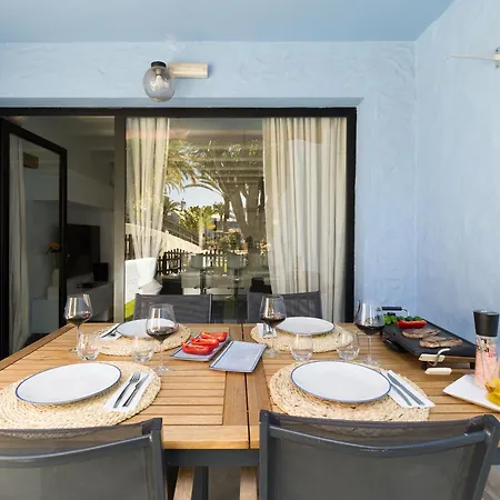 Tatil Evi Amazing 3 Bedroom Next To The San Bartolomé
